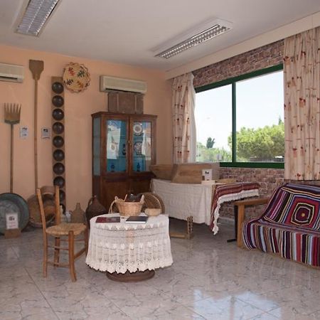 Mandalena Hotel Apartments Protaras Esterno foto
