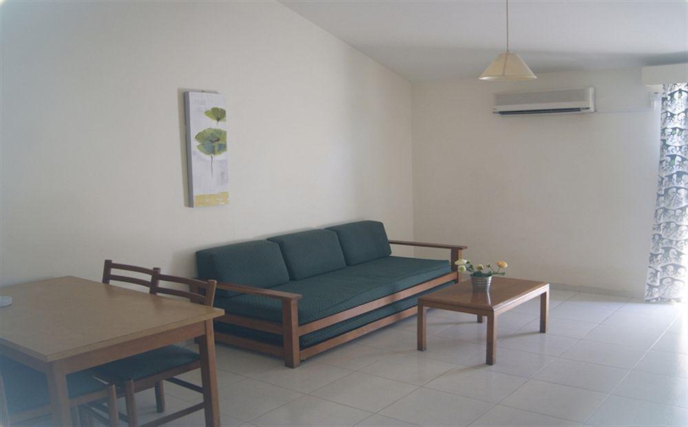 Mandalena Hotel Apartments Protaras Esterno foto