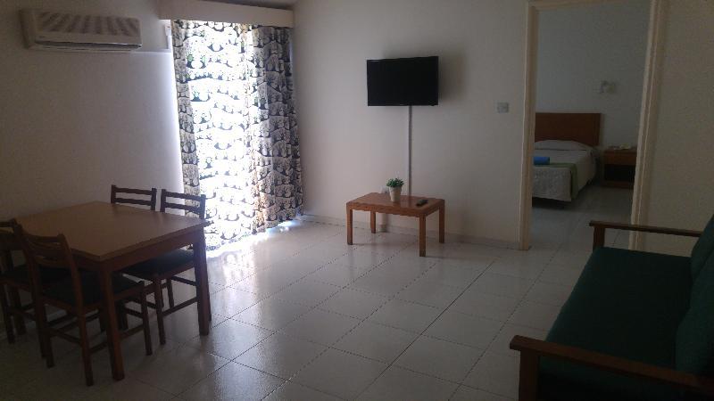 Mandalena Hotel Apartments Protaras Esterno foto
