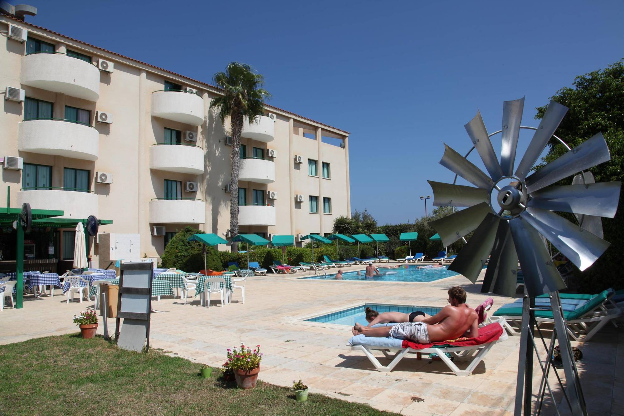Mandalena Hotel Apartments Protaras Esterno foto